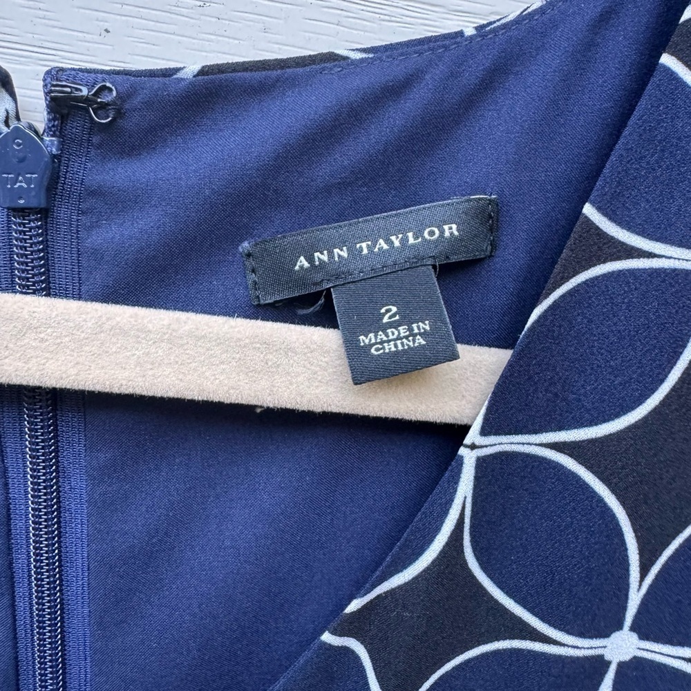 Ann Taylor Dress Black/Blue White pattern size 2 zipper back sleeveless - Picture 7 of 12